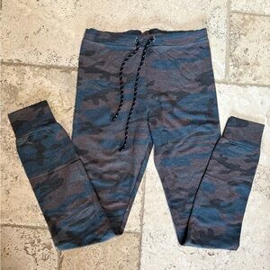 Sundry Camo Joggers Size 0